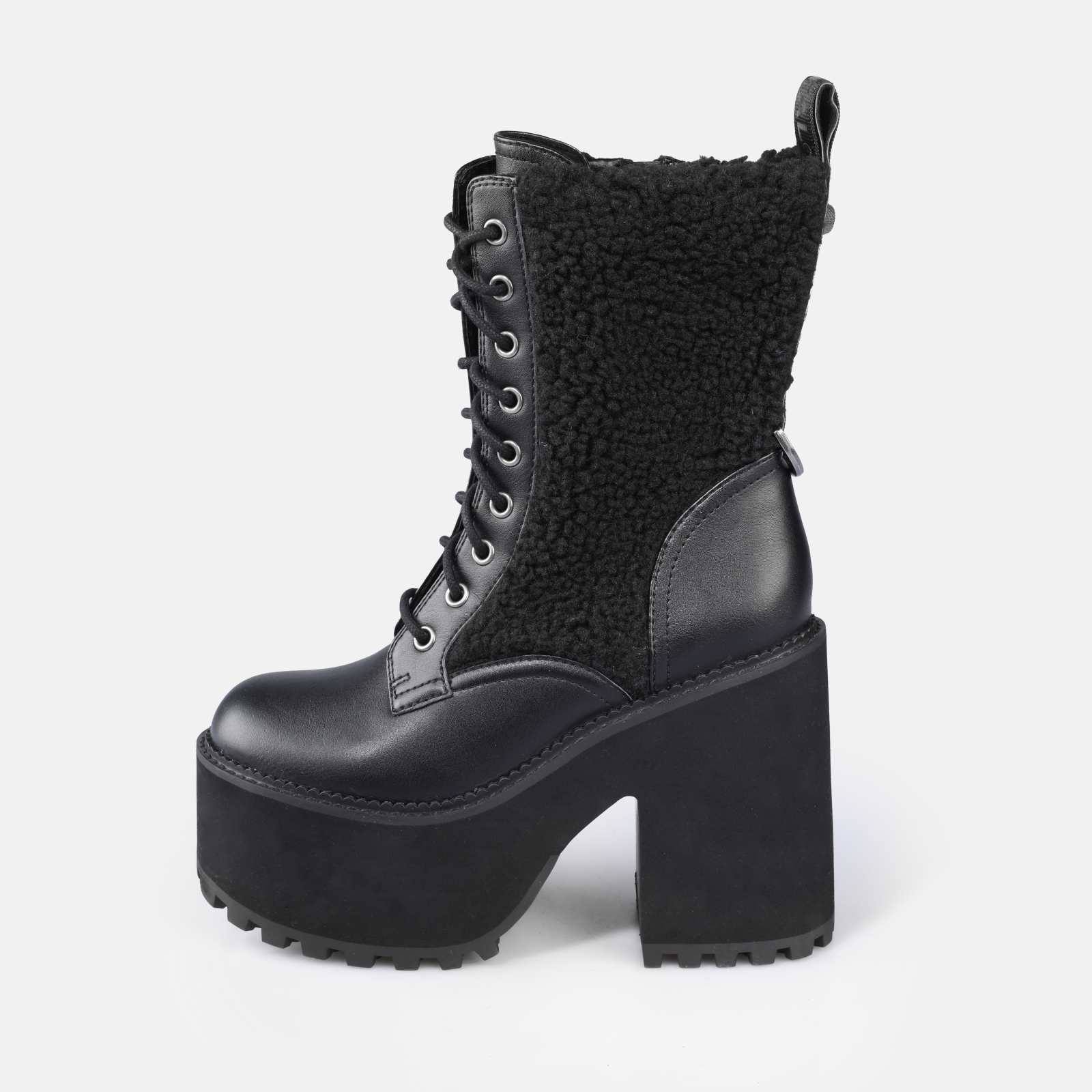 Buffalo Damen Schwarz Killah Lace Up Hi Warm