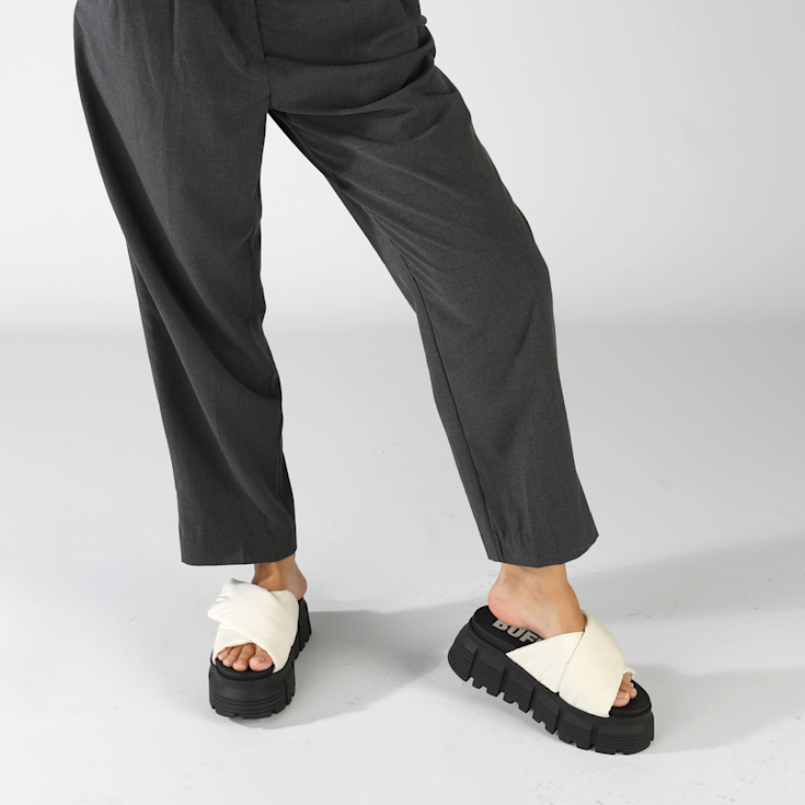 Buffalo LONDON☆Ava Velcross /フラットサンダル♪【送料込】 Buffalo LONDON☆Ava Velcross /フラットサンダル♪【送料込