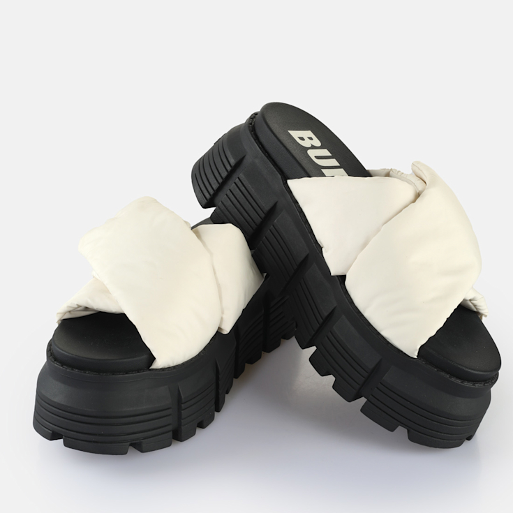Buy Buffalo Ava Velcross in white in the BUFFALO® Shop