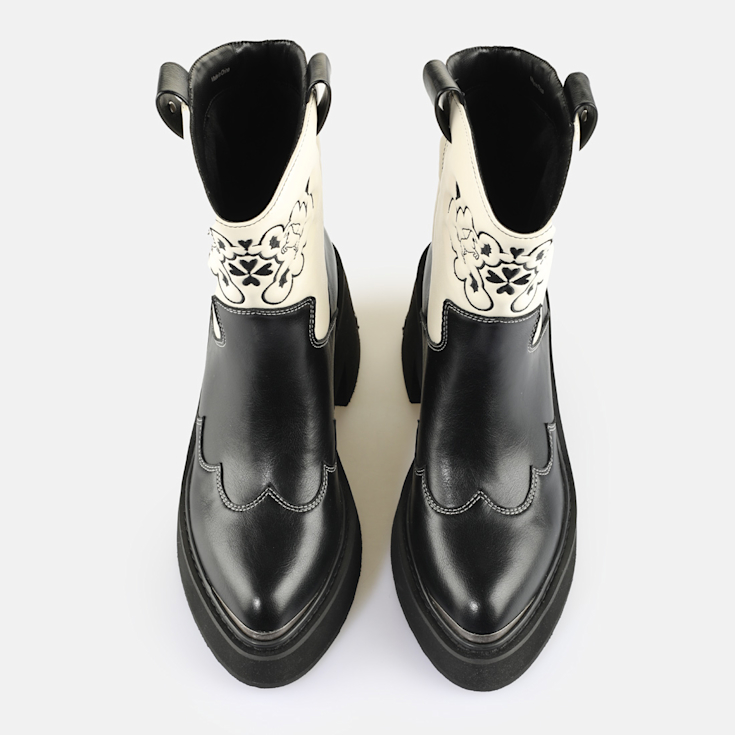 BLACK Bull　8枚 Buy Buffalo Bull Boot Mid in black in the BUFFALO® Shop