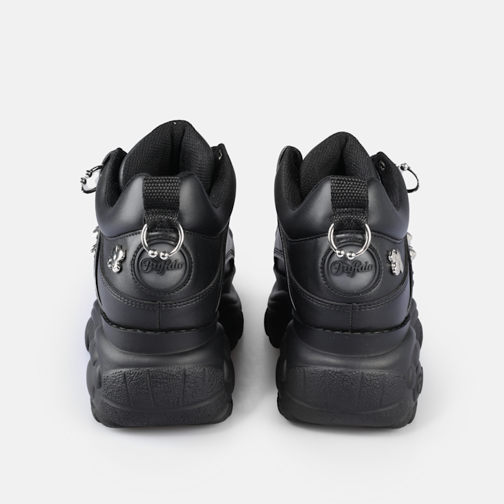 Buy Buffalo Classic Punk in black in the BUFFALO® Shop