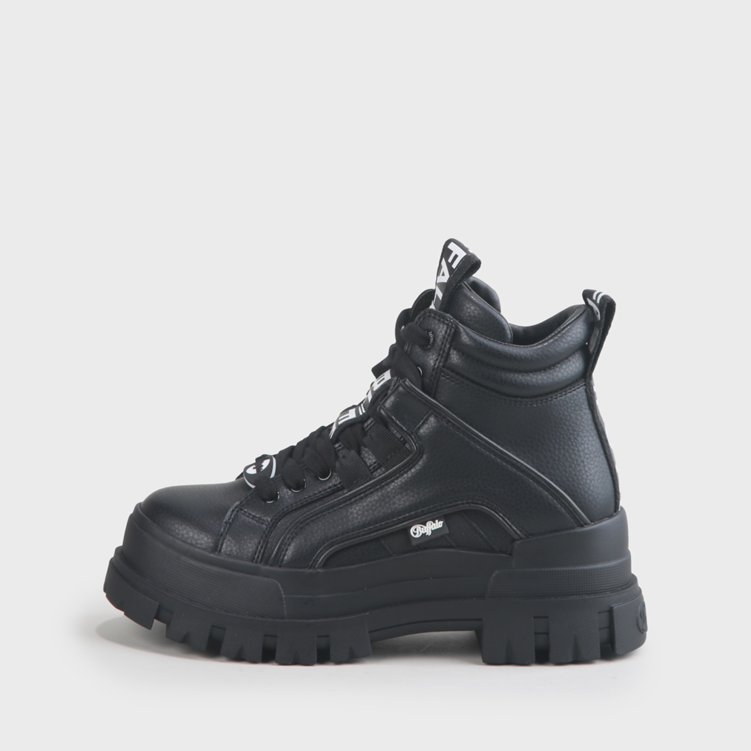Buy Buffalo Aspha NC MID in nero in the BUFFALO® Shop