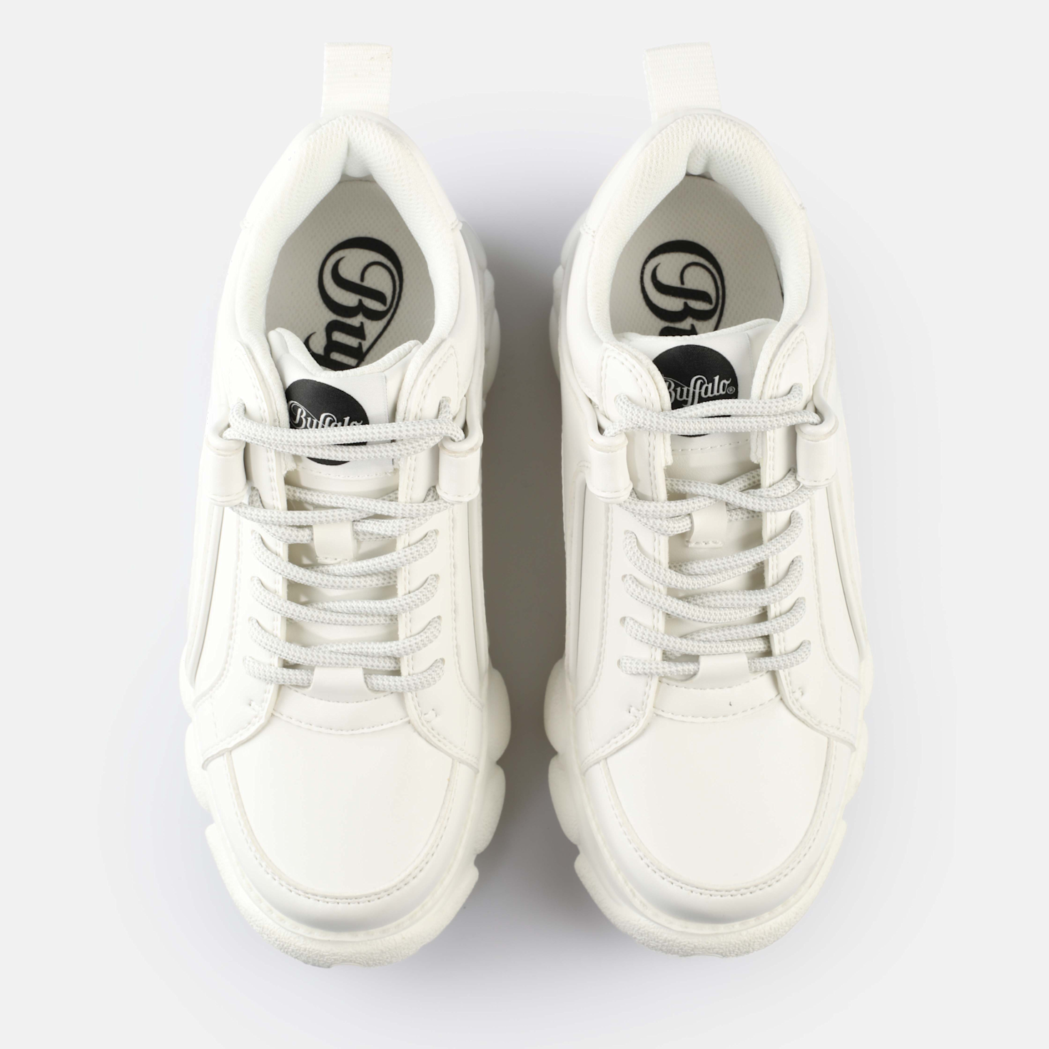 Buy Buffalo CLD Corin in white in the BUFFALO® Shop
