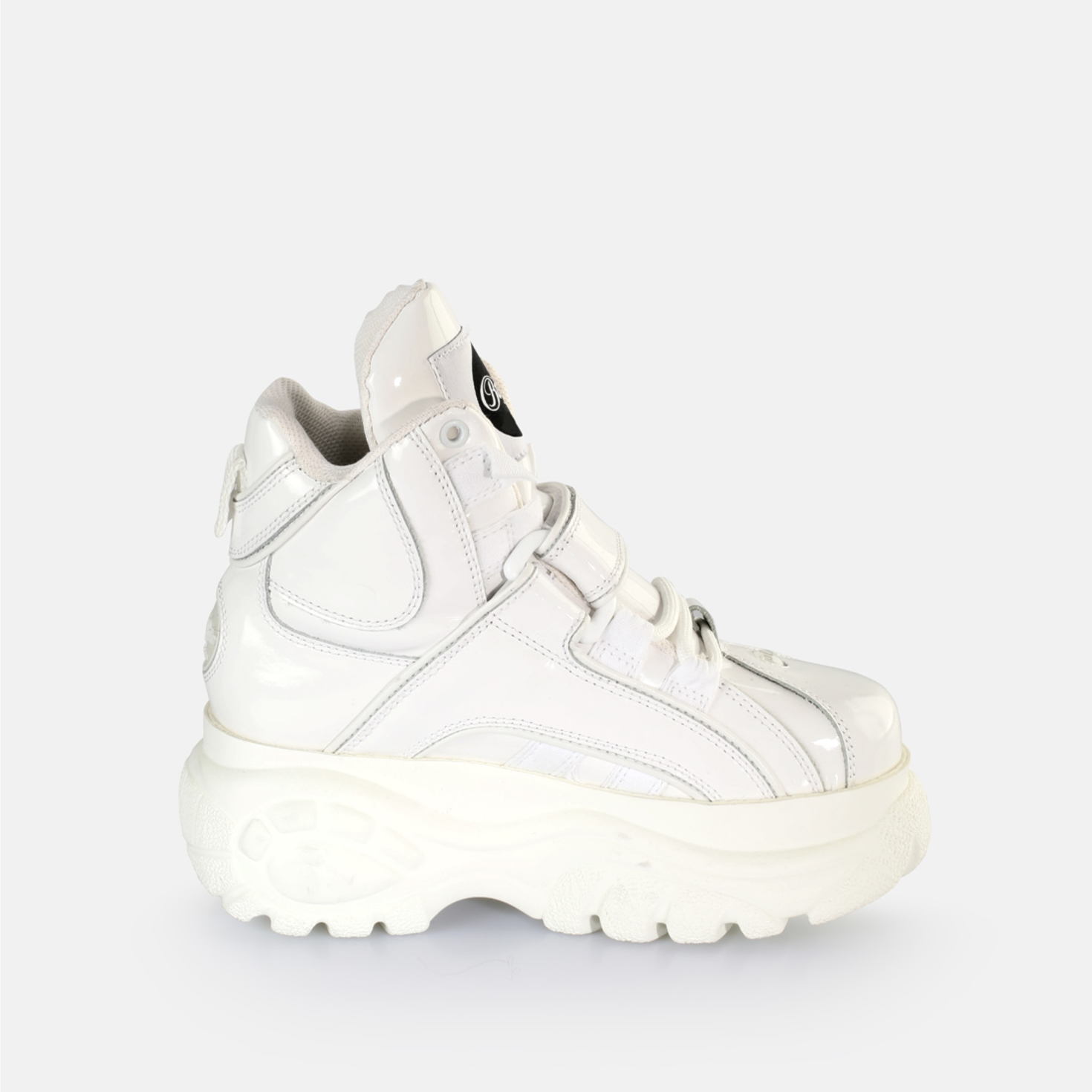 Buffalo LONDON* ロゴ レザー チャンキースニーカー ホワイト Buy Buffalo Classic High Leather in blanc in the BUFFALO® Shop