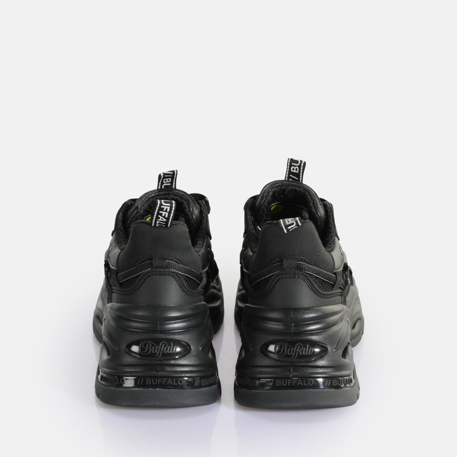 Buy Buffalo Triplet Hollow in black in the BUFFALO® Shop