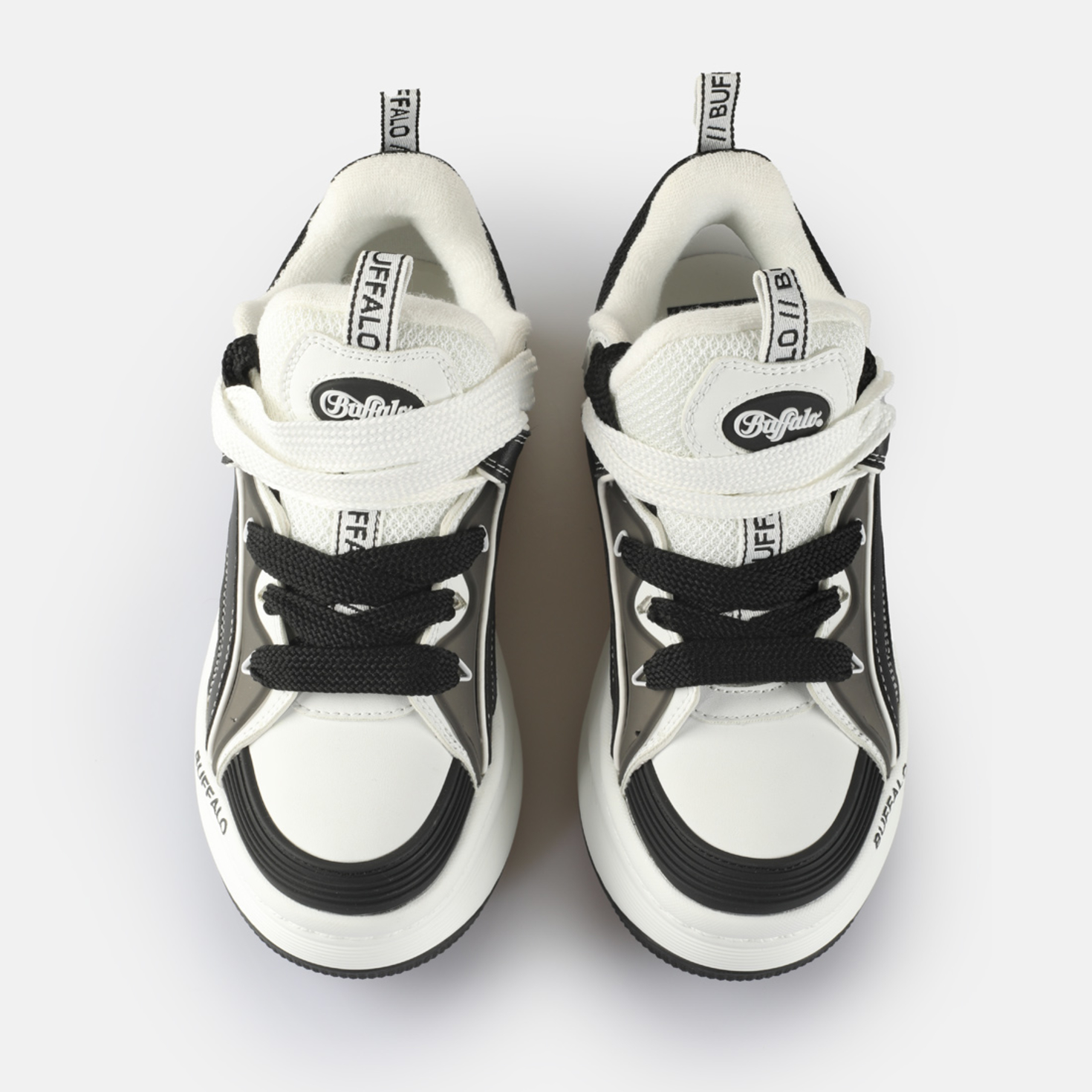 Buy Buffalo Orcus in white in the BUFFALO® Shop