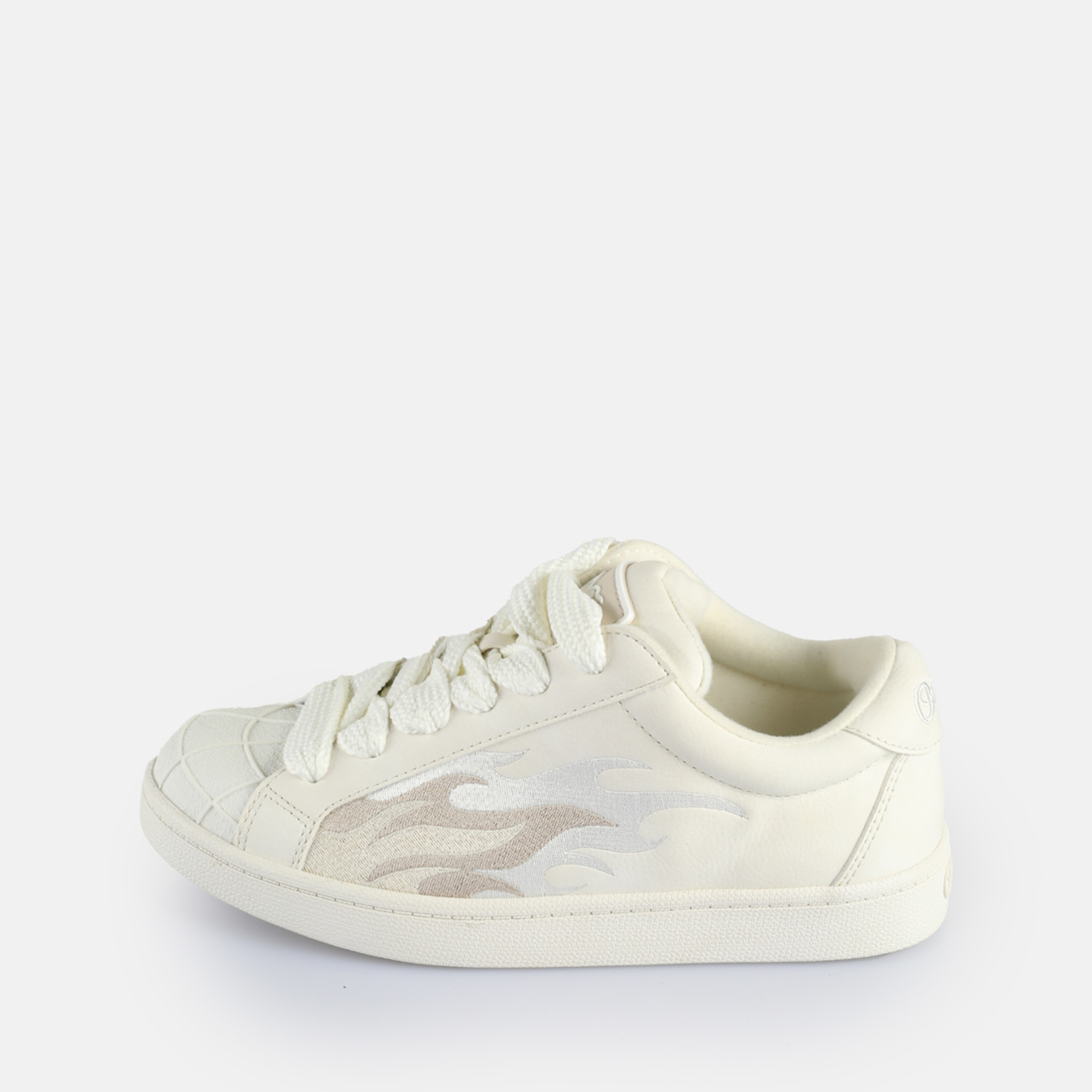 Buffalo Liberty in blanc in the BUFFALO® Shop