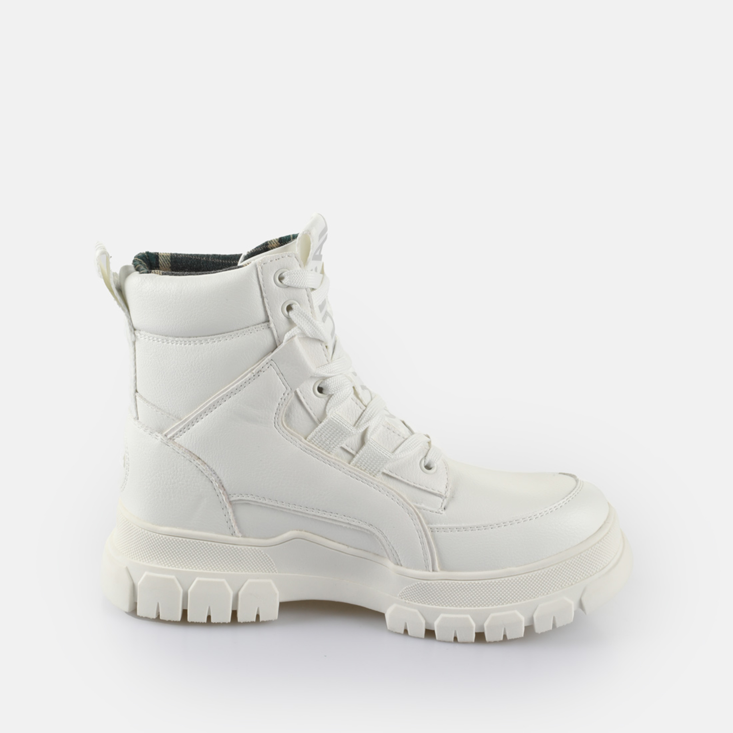 Buffalo Nova Hyb in Undefined Color in the BUFFALO® Shop