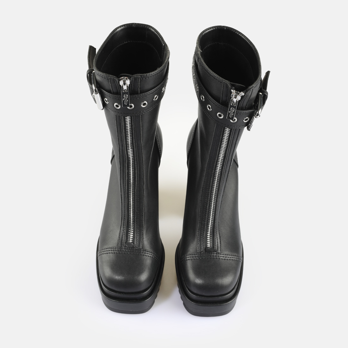 Buy Buffalo May W Zip Boot in black in the BUFFALO® Shop