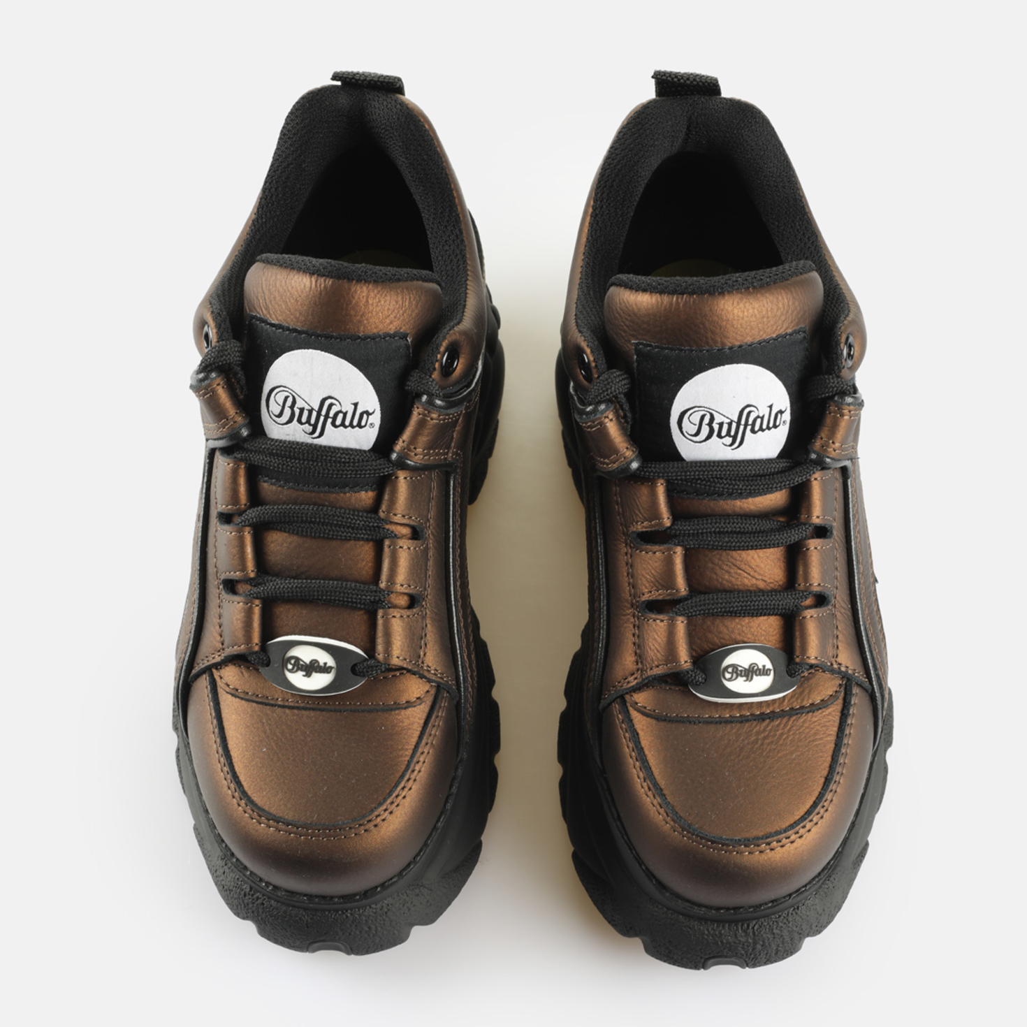 Buffalo Classic Low Leather in black in the BUFFALO® Shop