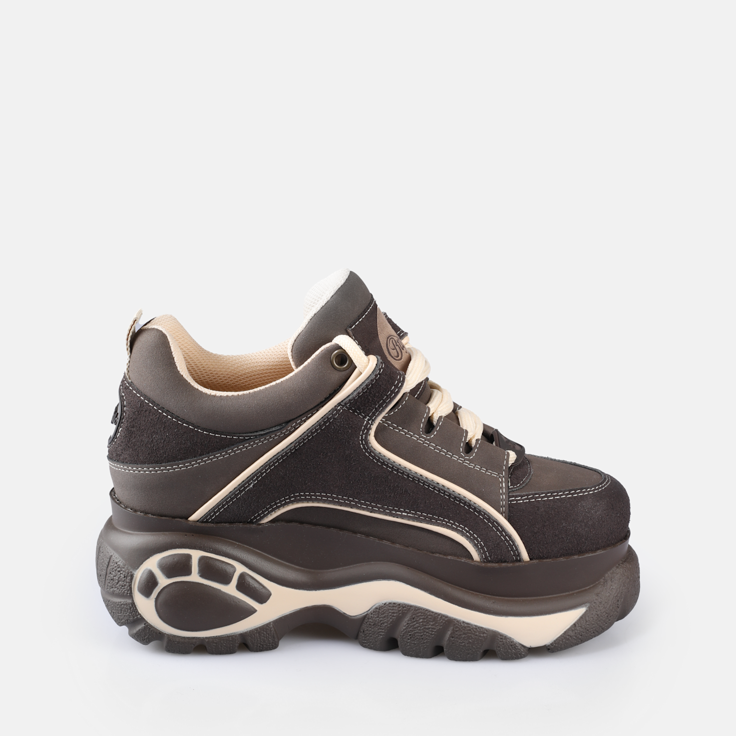 Buy Buffalo Classic Low in brown in the BUFFALO® Shop