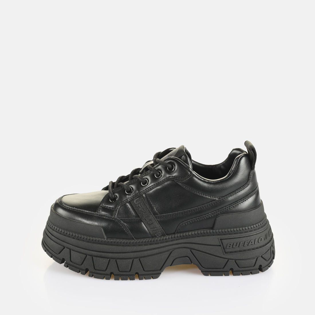 Buy Buffalo Fusion Lace Up Lo in negro in the BUFFALO® Shop