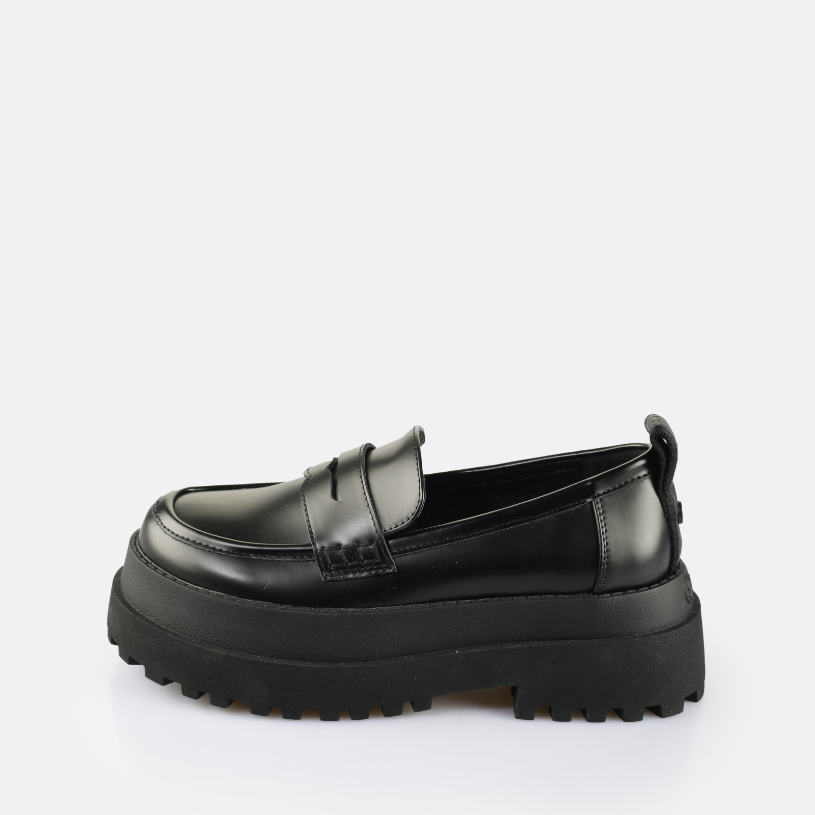 Buy Buffalo Pluto Loafer in black in the BUFFALO® Shop