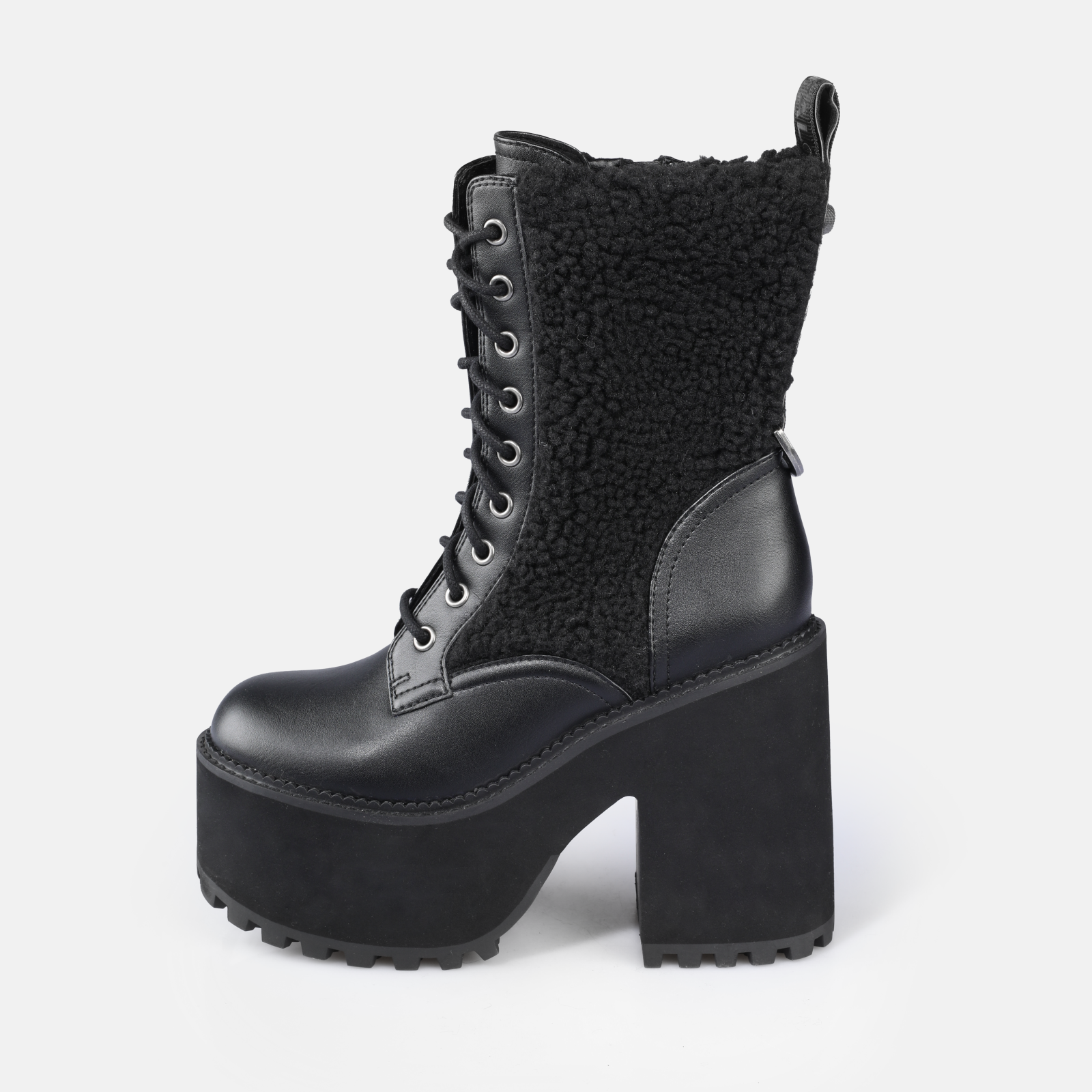 Buy Buffalo Killah Lace Up HI Warm in black in the BUFFALO® Shop