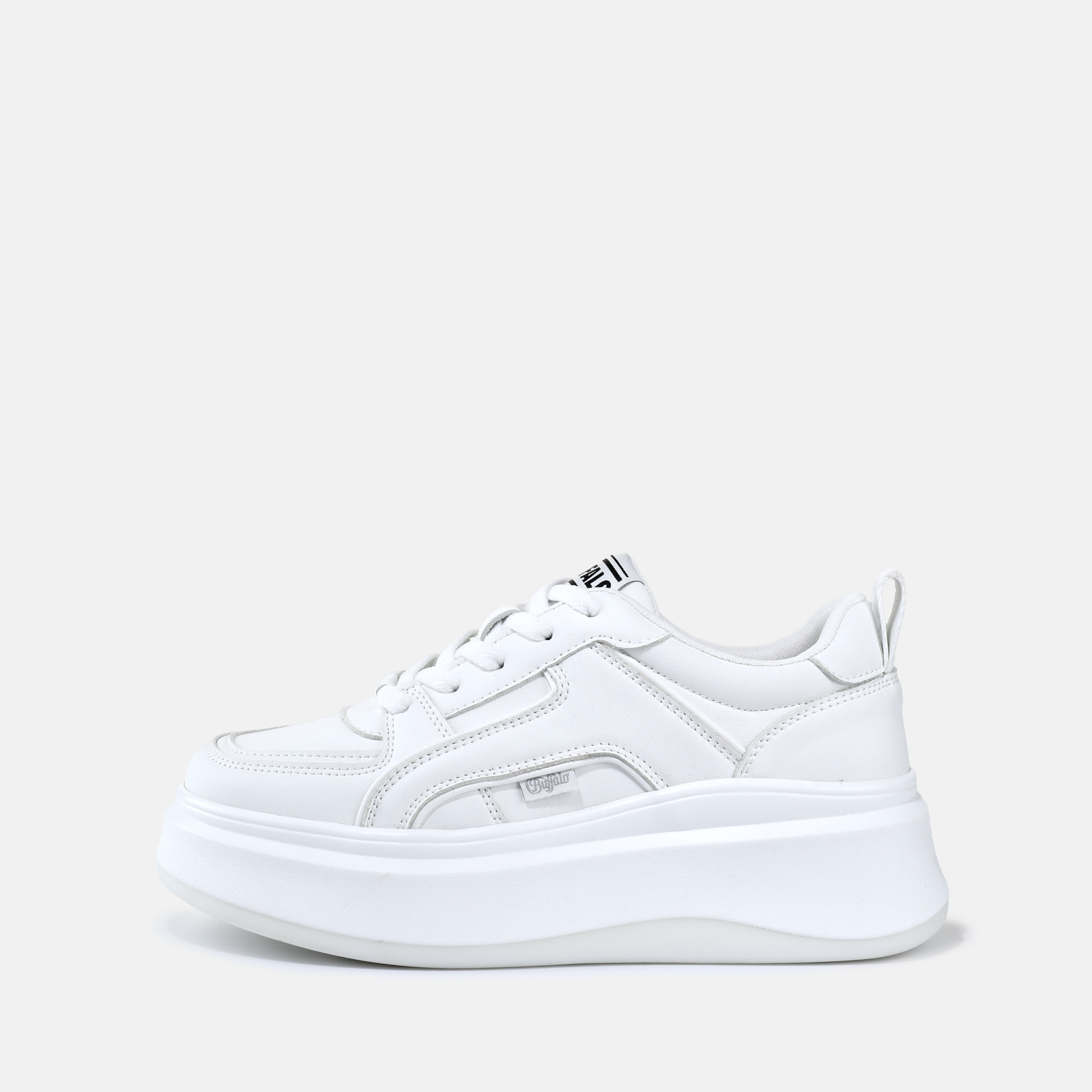 Buy Buffalo Zavo One in white in the BUFFALO® Shop