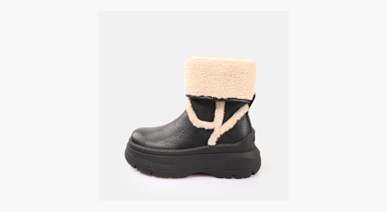 Buy Buffalo Olympia Fold Boot Warm in black in the BUFFALO® Shop