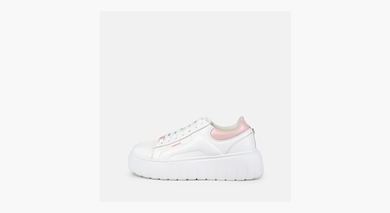 Buy Buffalo Queen One in white in the BUFFALO® Shop