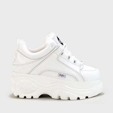 Buy Buffalo Classic Low BS Leather in white in the BUFFALO® Shop