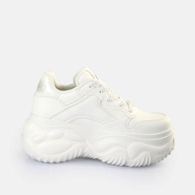 Buy Buffalo Blader One in white in the BUFFALO® Shop
