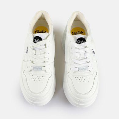 BUFFALO Besu 厚底 プラットフォーム スニーカー ホワイト 26.5 Buy Buffalo Besu in white in the BUFFALO® Shop