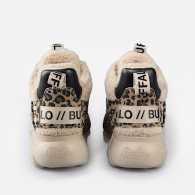 Buy Buffalo CLD Chai Warm in black in the BUFFALO® Shop