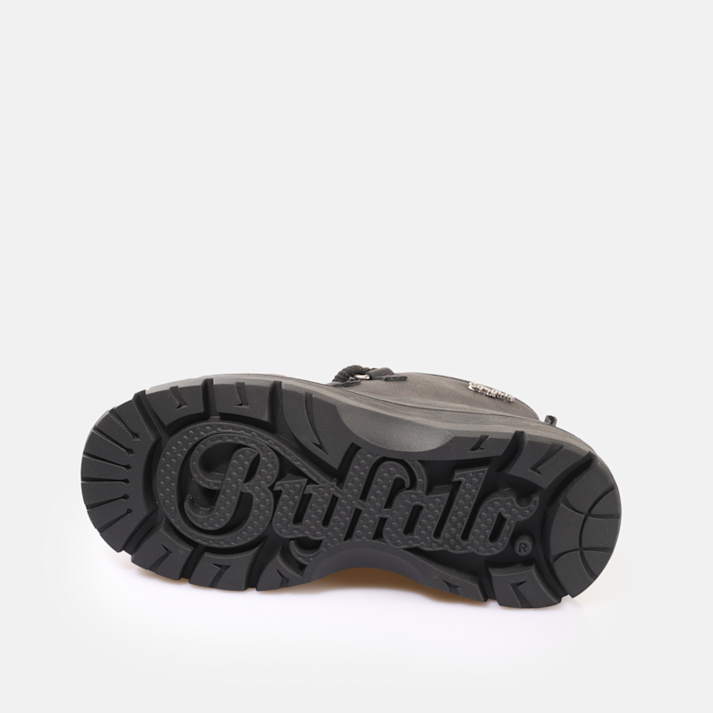 Buy Buffalo Olympia Chukka Warm in black in the BUFFALO® Shop
