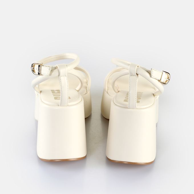 Buffalo Joy MSS Sandal weiß 64511 6