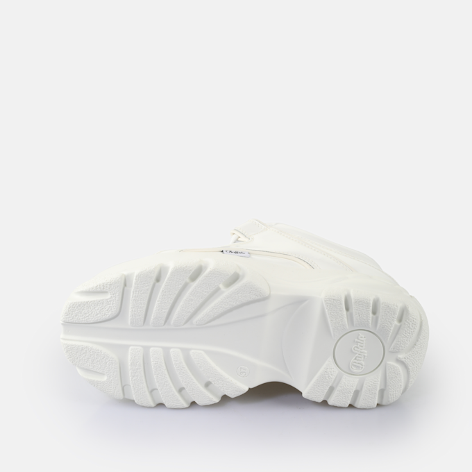 Buffalo Classic Low Patent Leather blanc 62418 7
