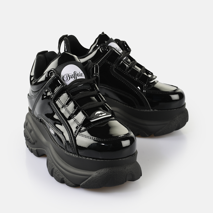 Buffalo Classic Low Patent Leather negro 62416 4