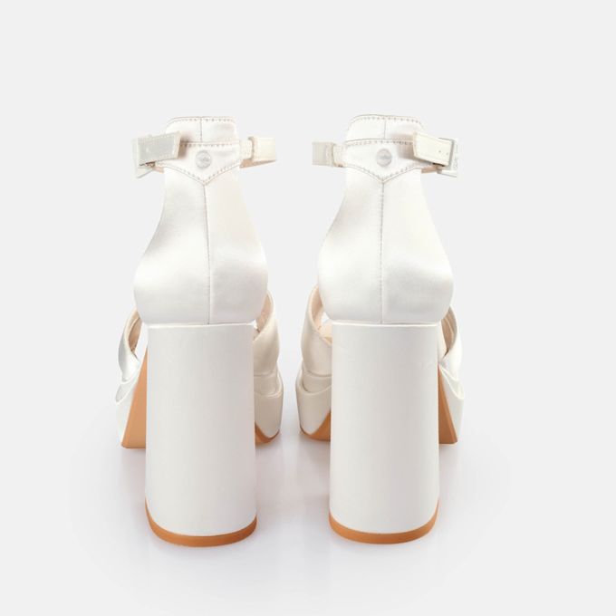Buffalo Bonny Cross blanco 85675 6