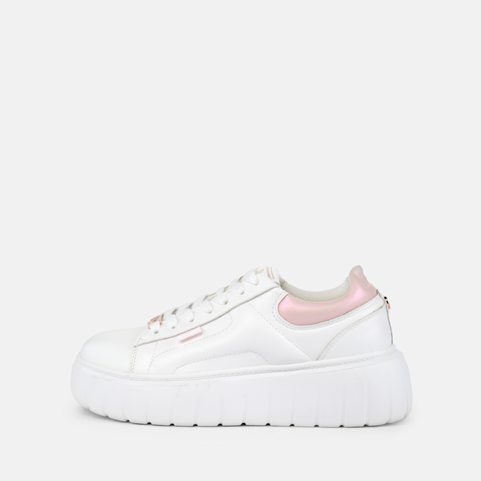 Buffalo Queen One white 97237 1