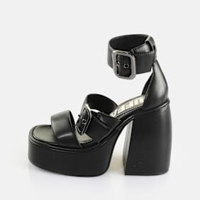 Buffalo Heart Sandal negro