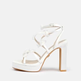 Buffalo Devine Flower white