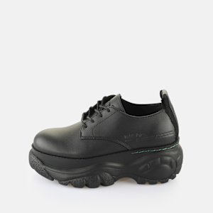 Buy Buffalo Classic Low Punk in black in the BUFFALO® Shop